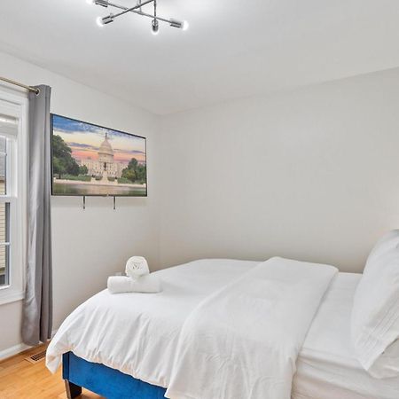 Modern Luxury Dc Free Parking Hotell Arlington Eksteriør bilde